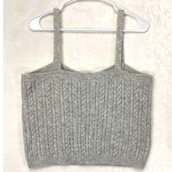 Express Gray Cable Knit Sweater Shrug 2 pc set with matching Cropped Tank Sz L - Picture 3 of 12